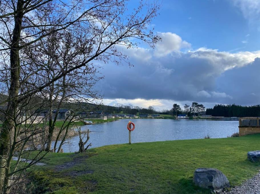Luxurious And Peaceful Lakeside House, * Clitheroe