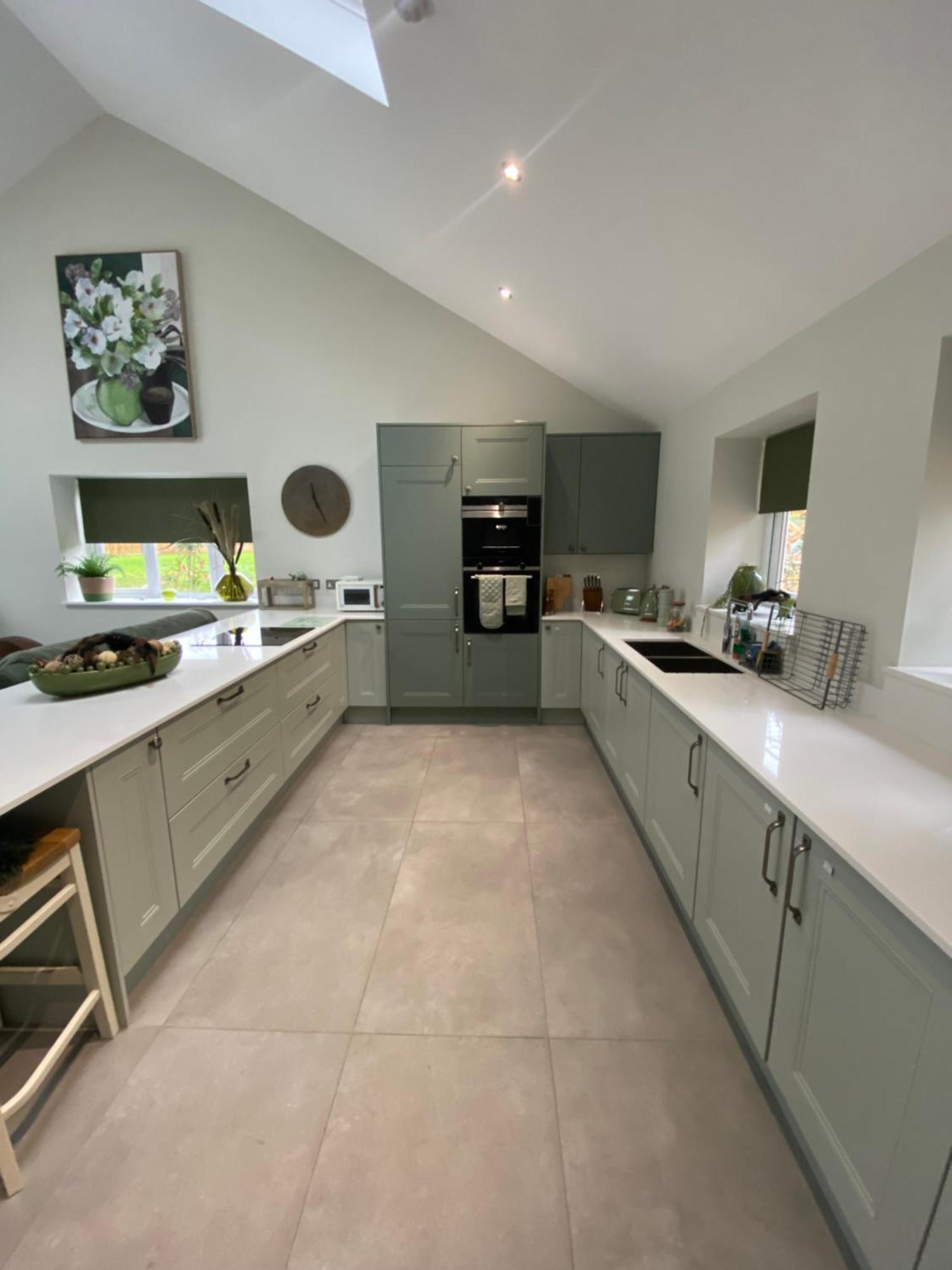 Luxurious And Peaceful Lakeside House, Holiday home *