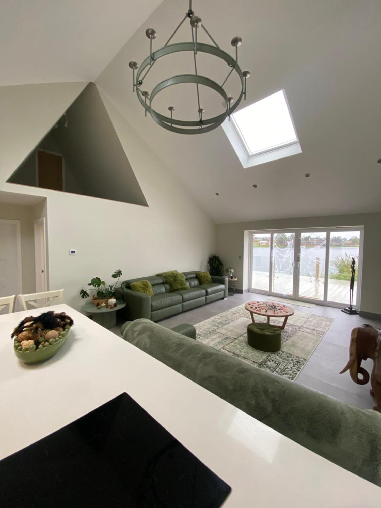 Holiday home Luxurious And Peaceful Lakeside House, *