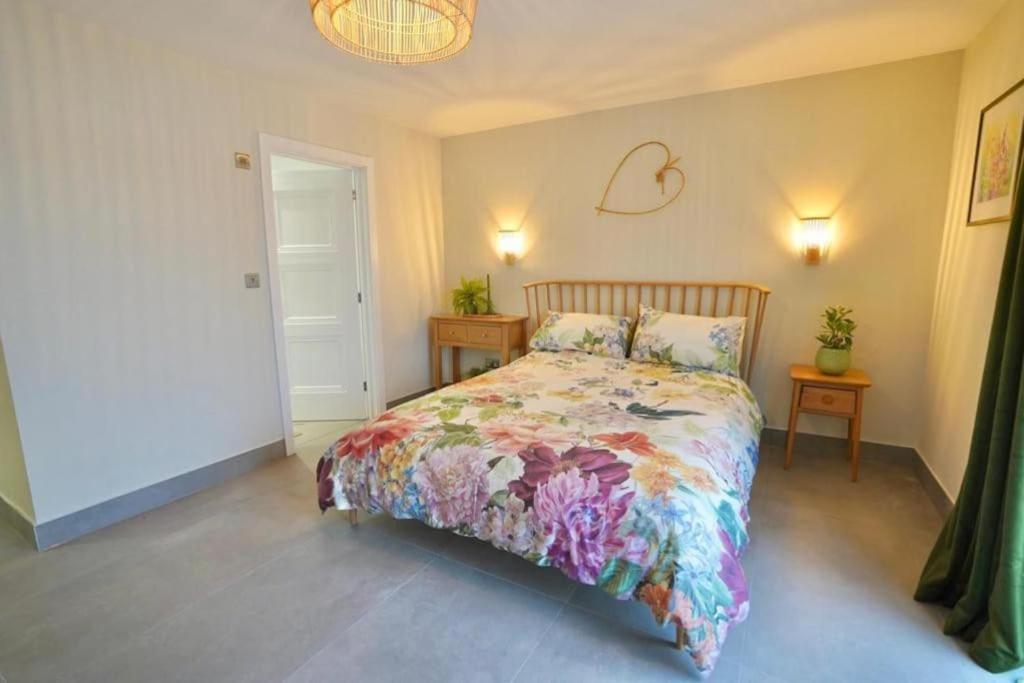 Luxurious And Peaceful Lakeside House, * Clitheroe